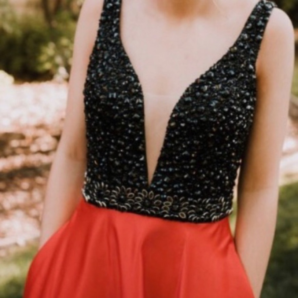 Lucci Lu dress sz 4.